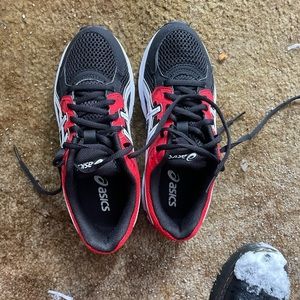 Asics Size 6 Wonens/Kids Sneakers